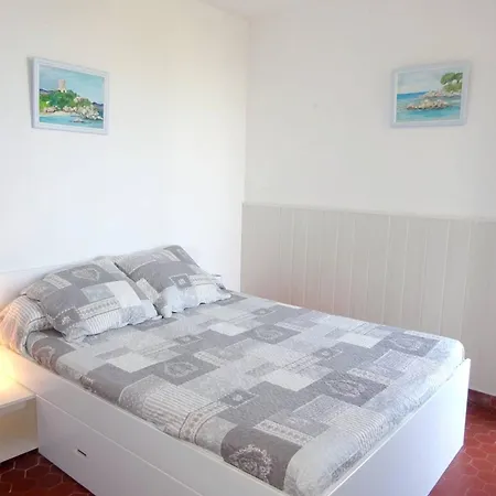 Avec Terrasse Et Parking, Acces Direct - Fr-1-782-5 Le Barcarès
