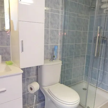 Avec Terrasse Et Parking, Acces Direct - Fr-1-782-5 Appartamento